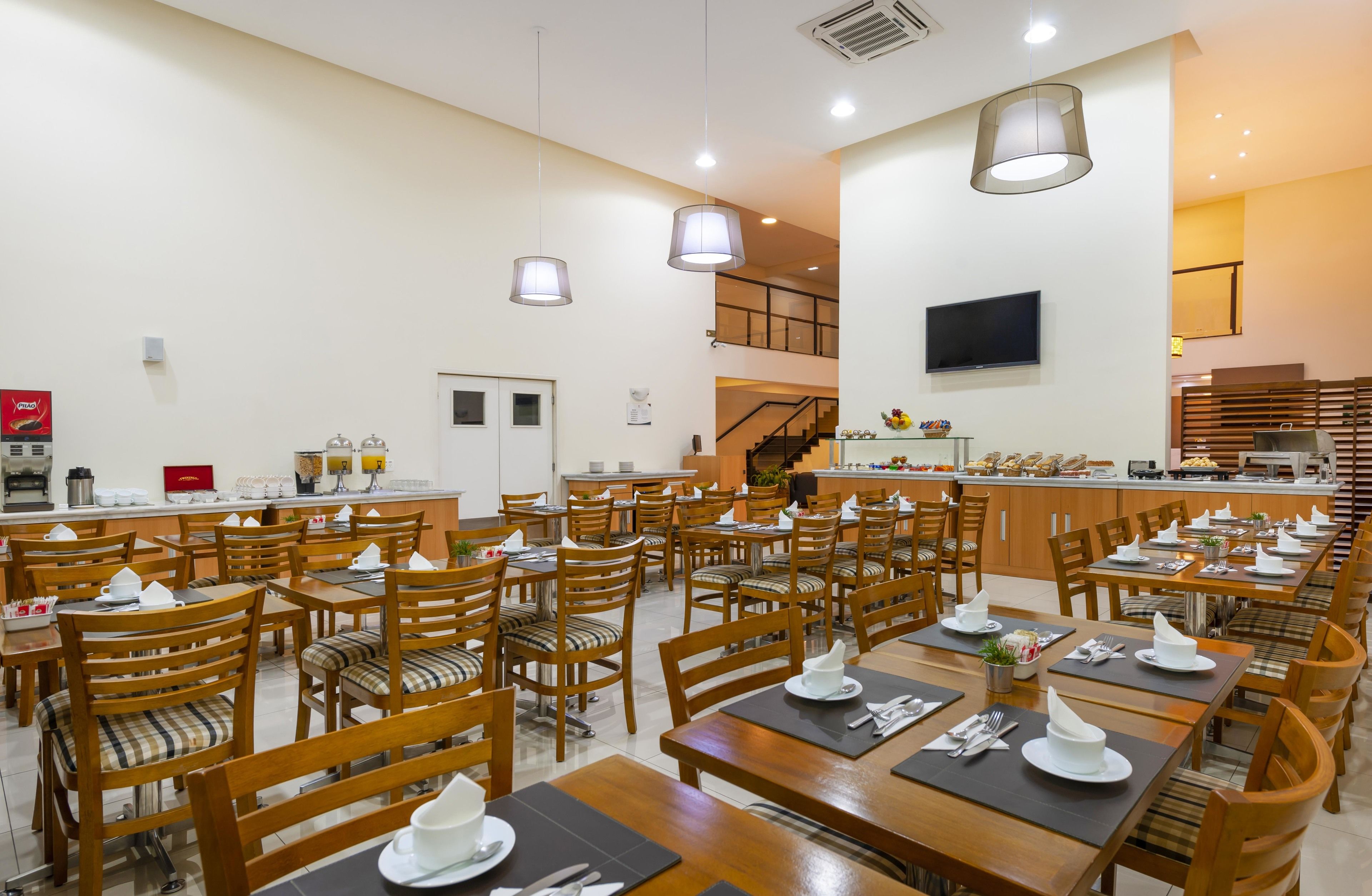 daily buffet breakfast (brl 30 per person)