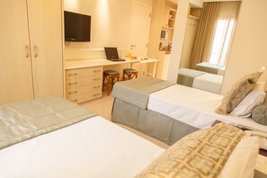 Monolocale Deluxe | Minibar, una cassaforte in camera, postazione laptop, insonorizzazione