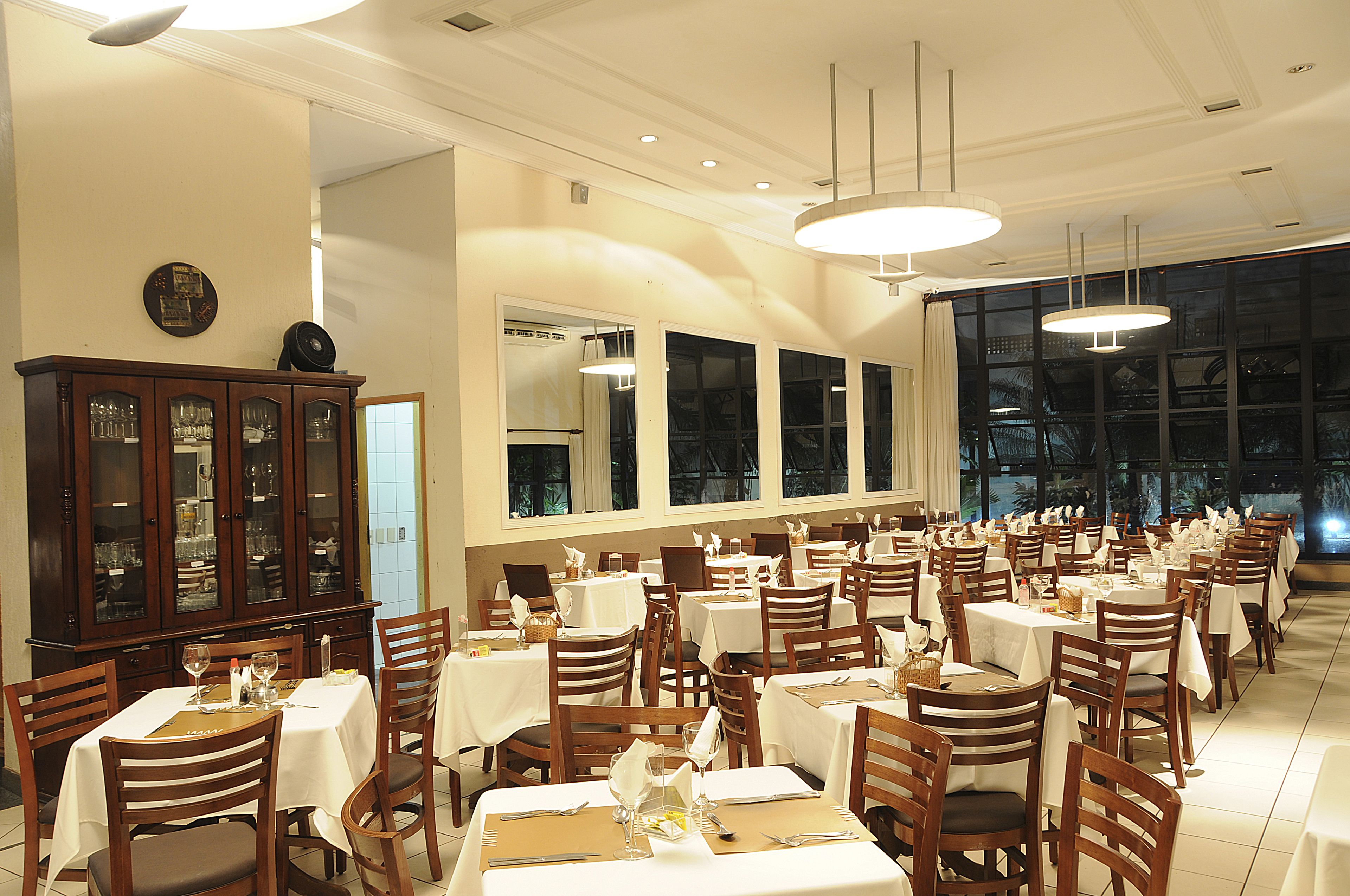 Café da manhã, almoço e jantar