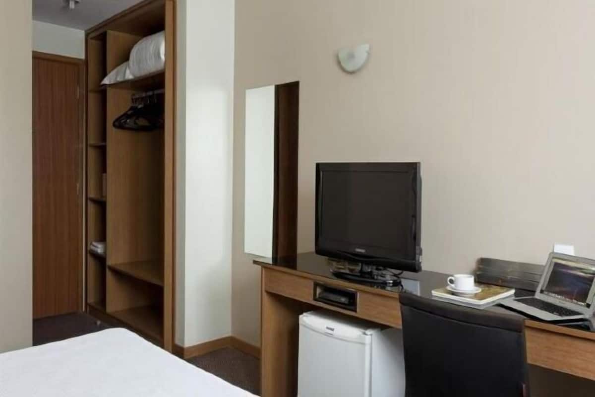 Minibar, in-room safe, desk, soundproofing