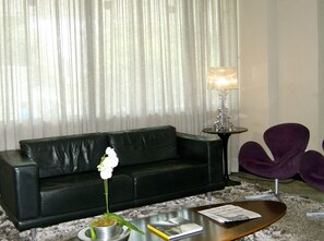 32-inch LCD TV with cable channels, TV - Niagara Flat (Belo Horizonte)