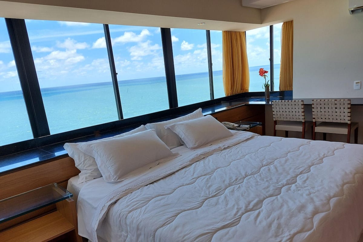 Minibar, in-room safe, desk, free cribs/infant beds