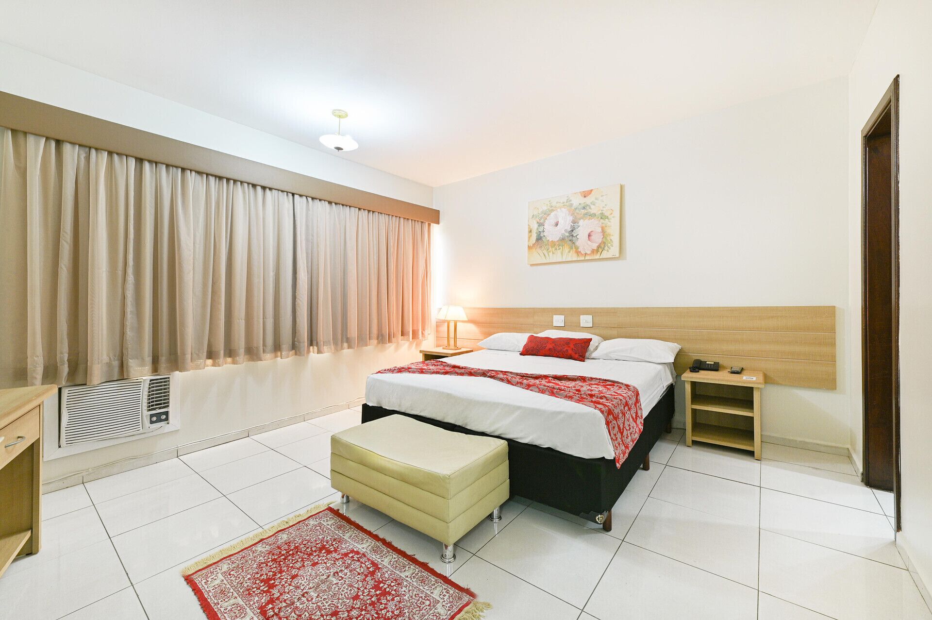 Minibar, in-room safe, free WiFi, bed sheets