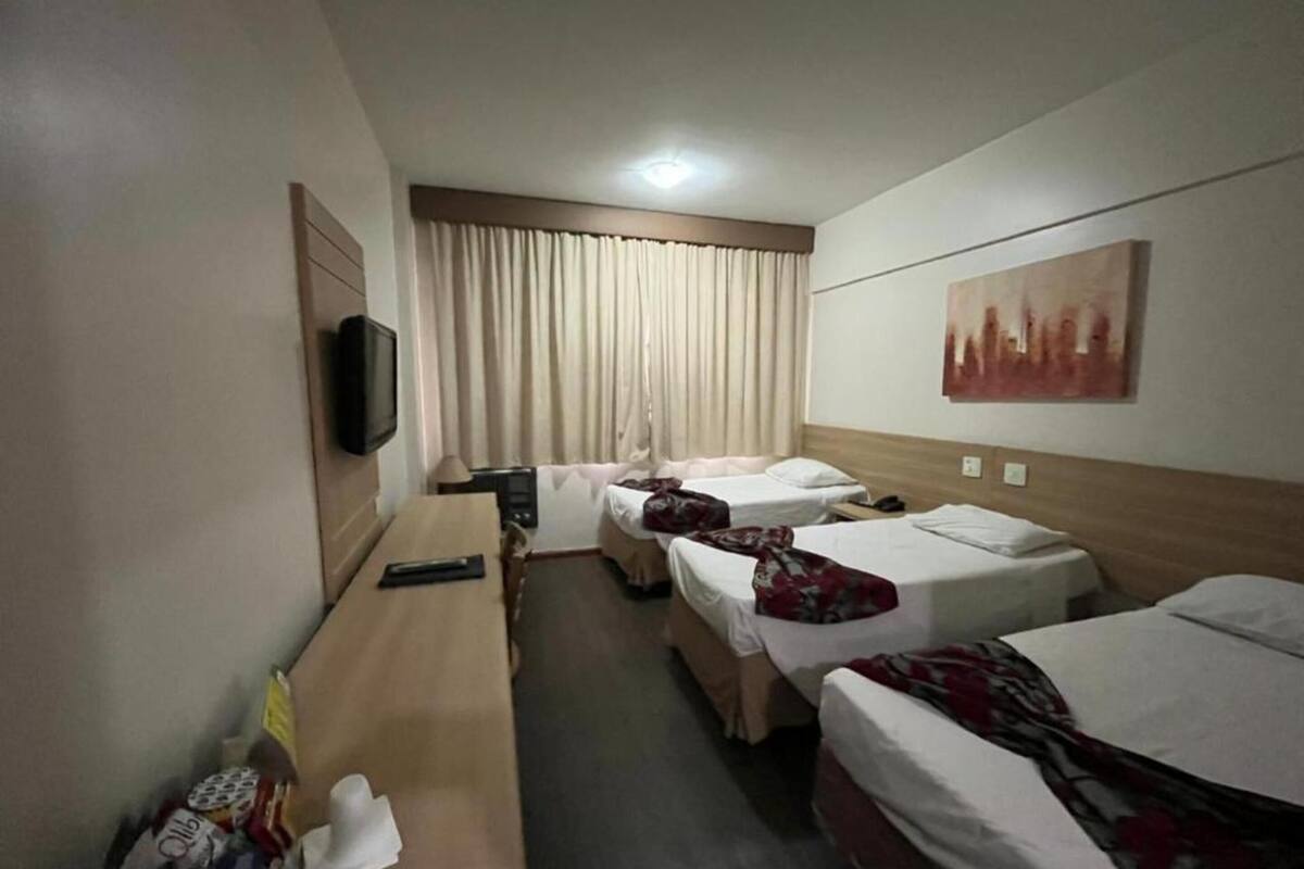 Minibar, in-room safe, WiFi (free), bed sheets