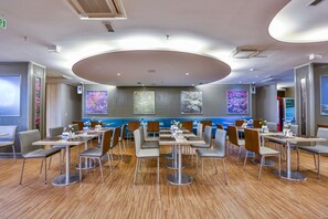 Breakfast, lunch and dinner served - St. Paul Plaza (Brasília)