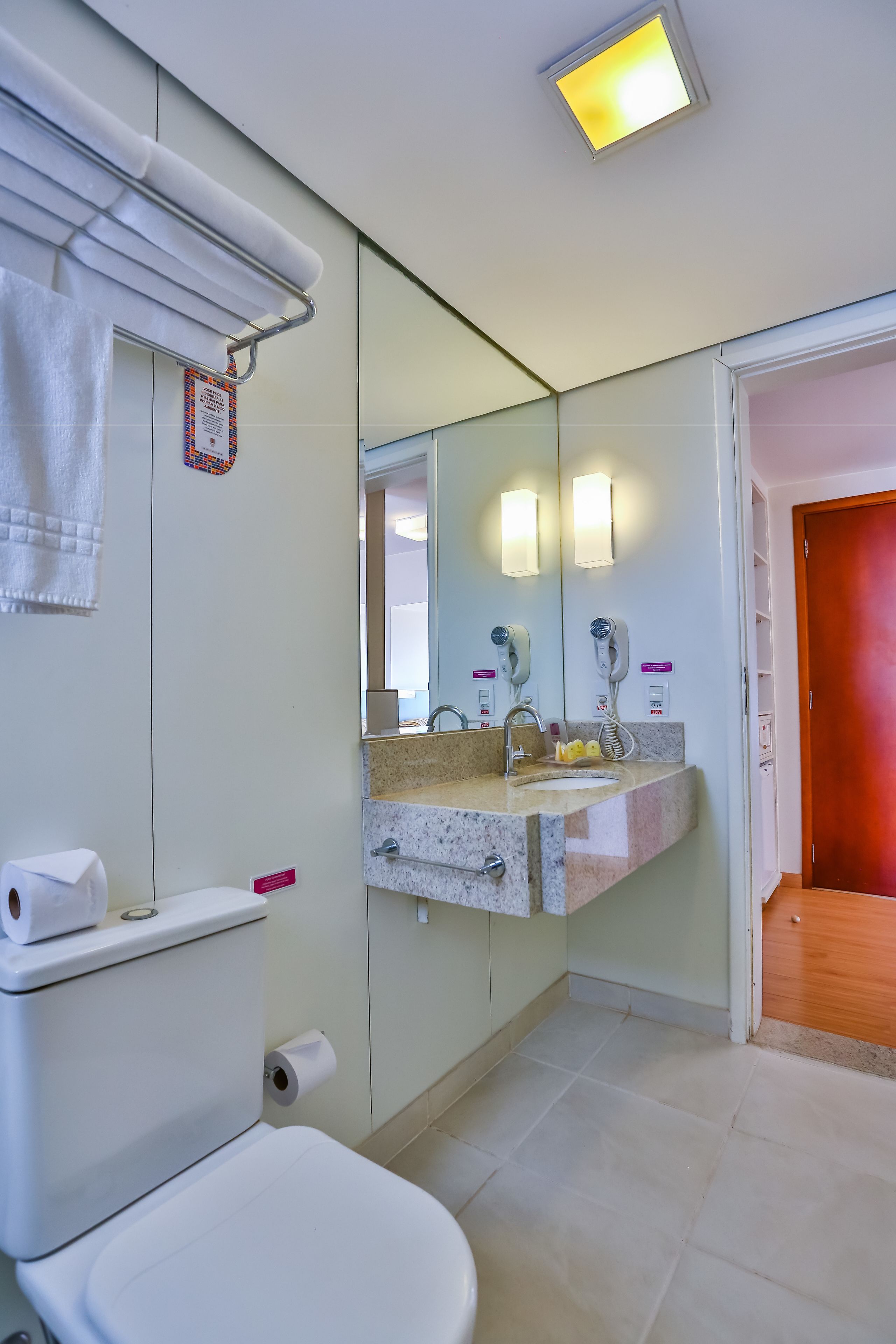 standard single room | bathroom | shower, free toiletries, hair dryer, towels