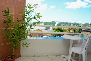 Deluxe Double Room, Ocean View (Super Luxo) | Balcony - Terrazzo Ponta Negra Flat (Natal)