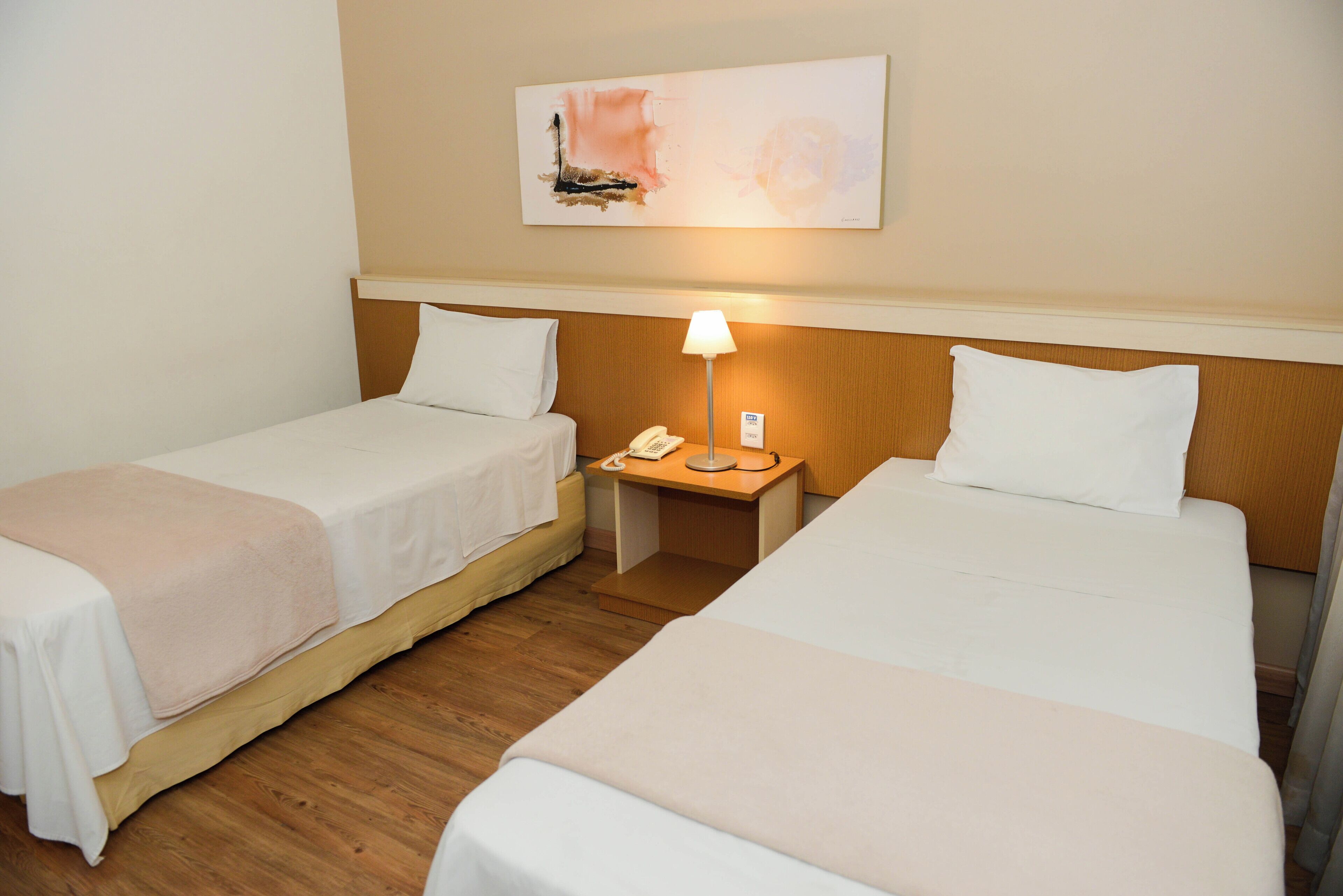 standard twin room | minibar, in-room safe, free wifi, bed sheets