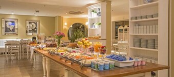 Astron Hotel Bauru by Nobile