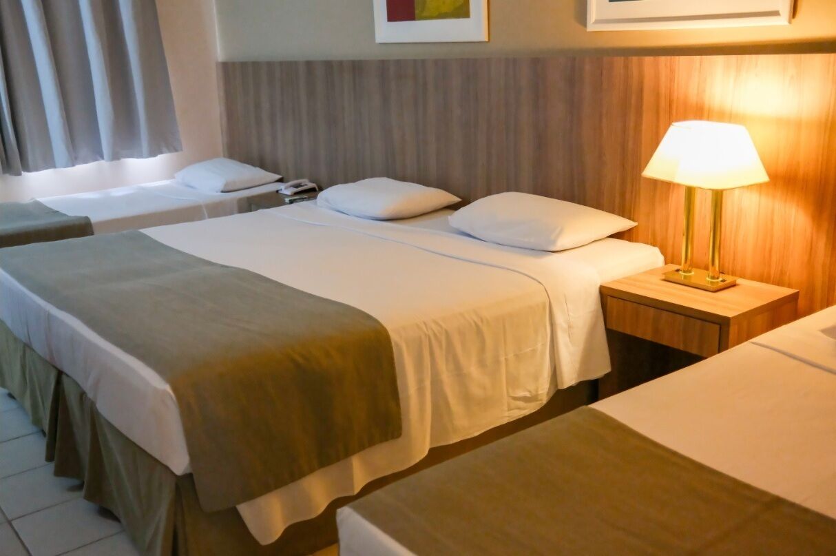 Quarto Superior | Frigobar, cofres nos quartos, escrivaninha, Wi-Fi de cortesia