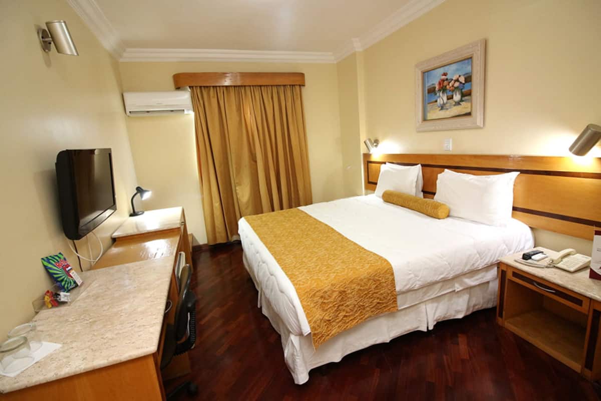 Hochwertige Bettwaren, Daunenbettdecken, Pillowtop-Betten, Minibar