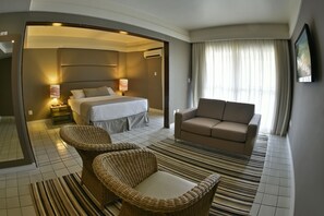 Junior Suite | Minibar, in-room safe, blackout drapes, soundproofing - Hardman Praia Hotel (João Pessoa)
