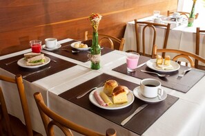 Restaurant - Pampulha Flat Hotel (Belo Horizonte)