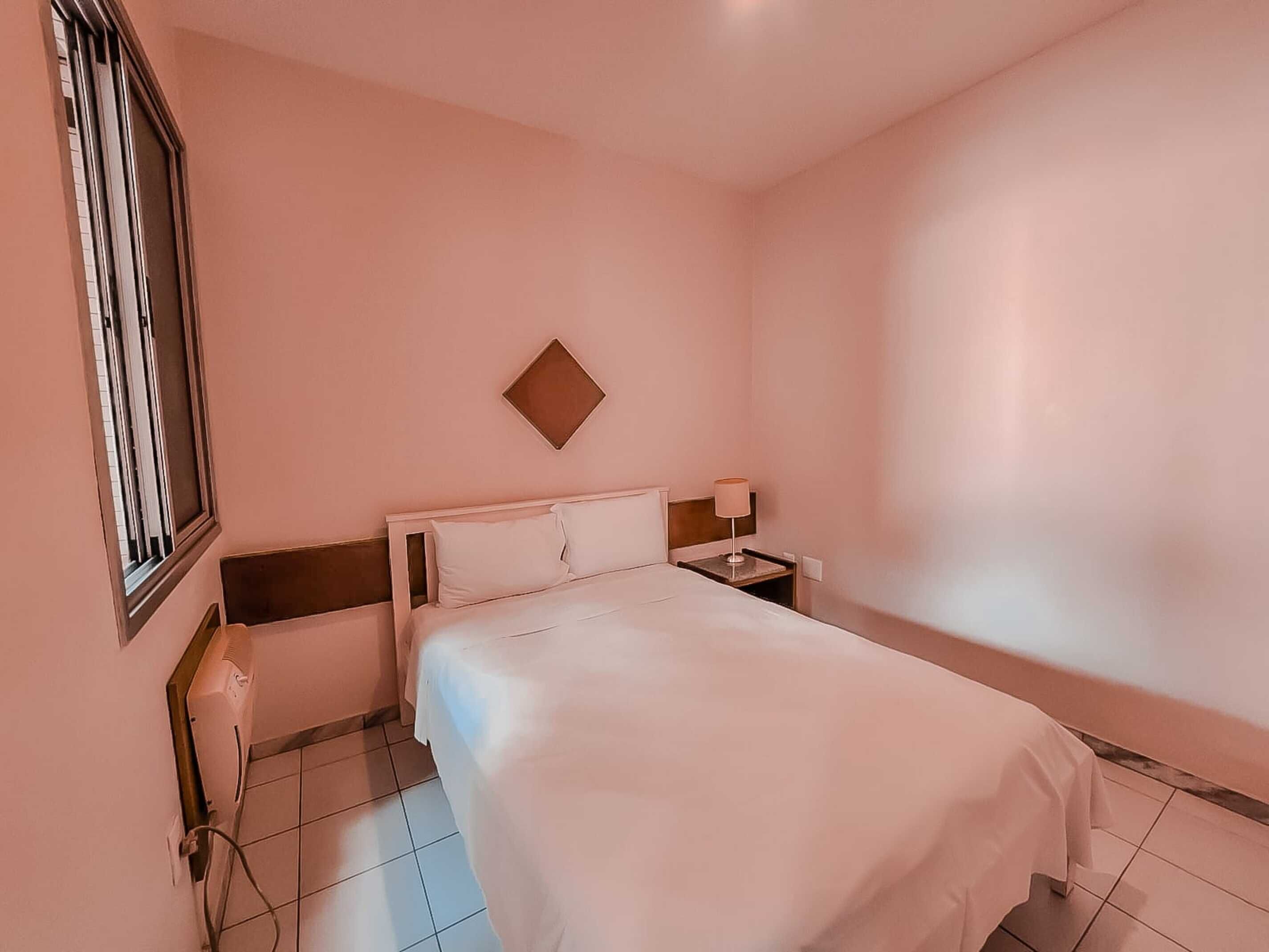 Deluxe Room | Desk, laptop workspace, iron/ironing board, free WiFi