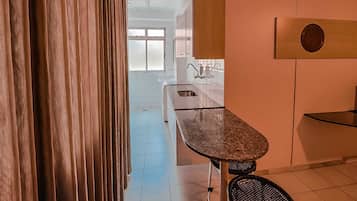 Deluxe Twin Room | Private kitchen