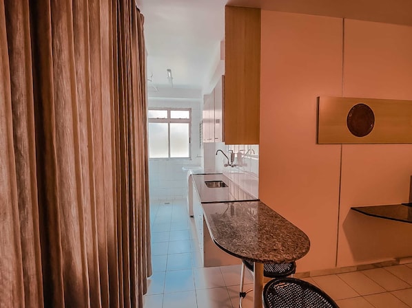 Deluxe Twin Room | Private kitchen