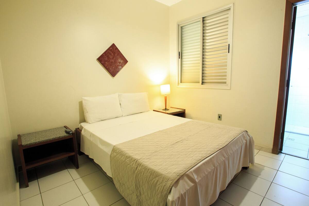 Deluxe Room | Desk, laptop workspace, iron/ironing board, free WiFi