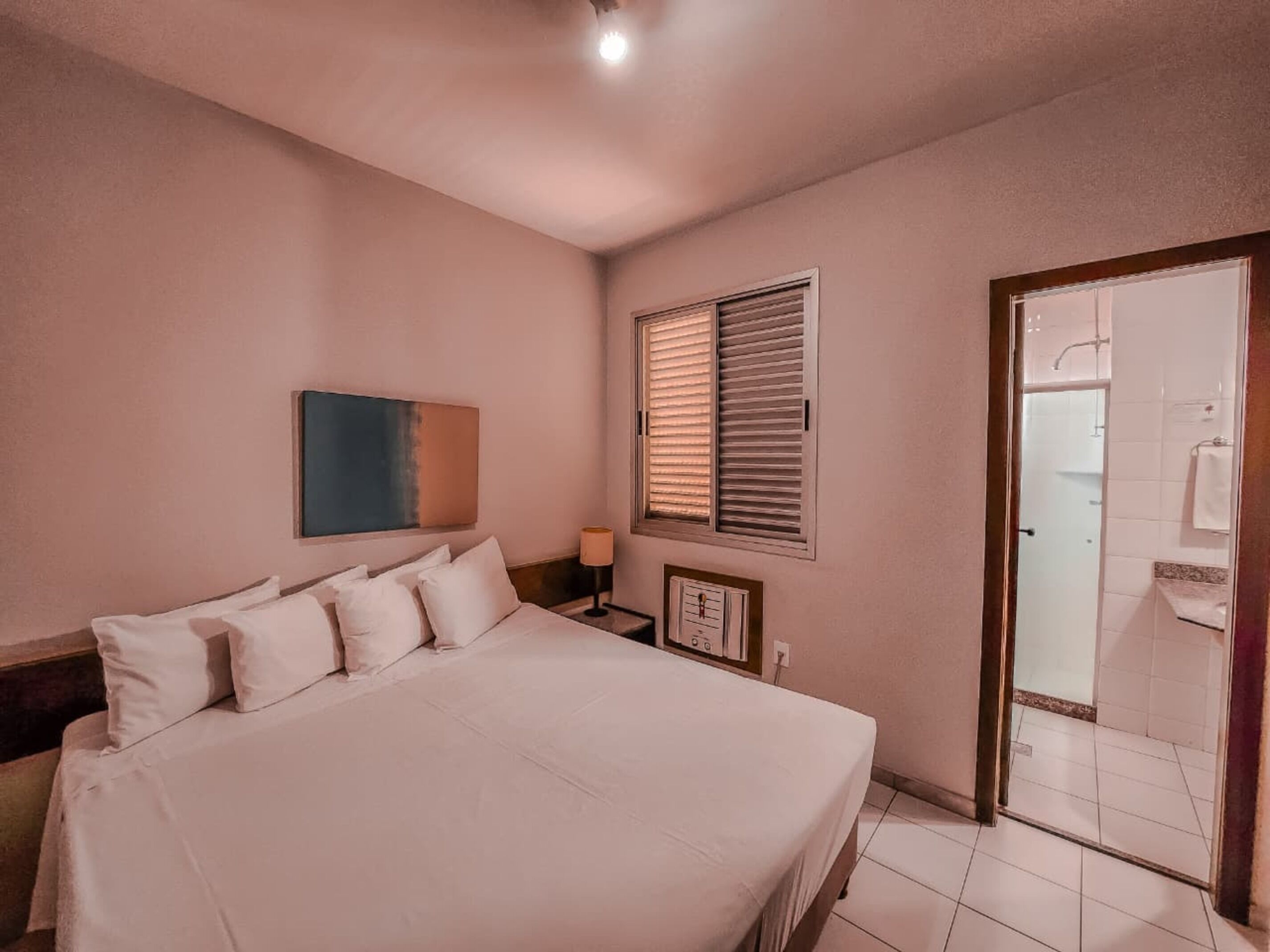 Desk, laptop workspace, iron/ironing board, free WiFi