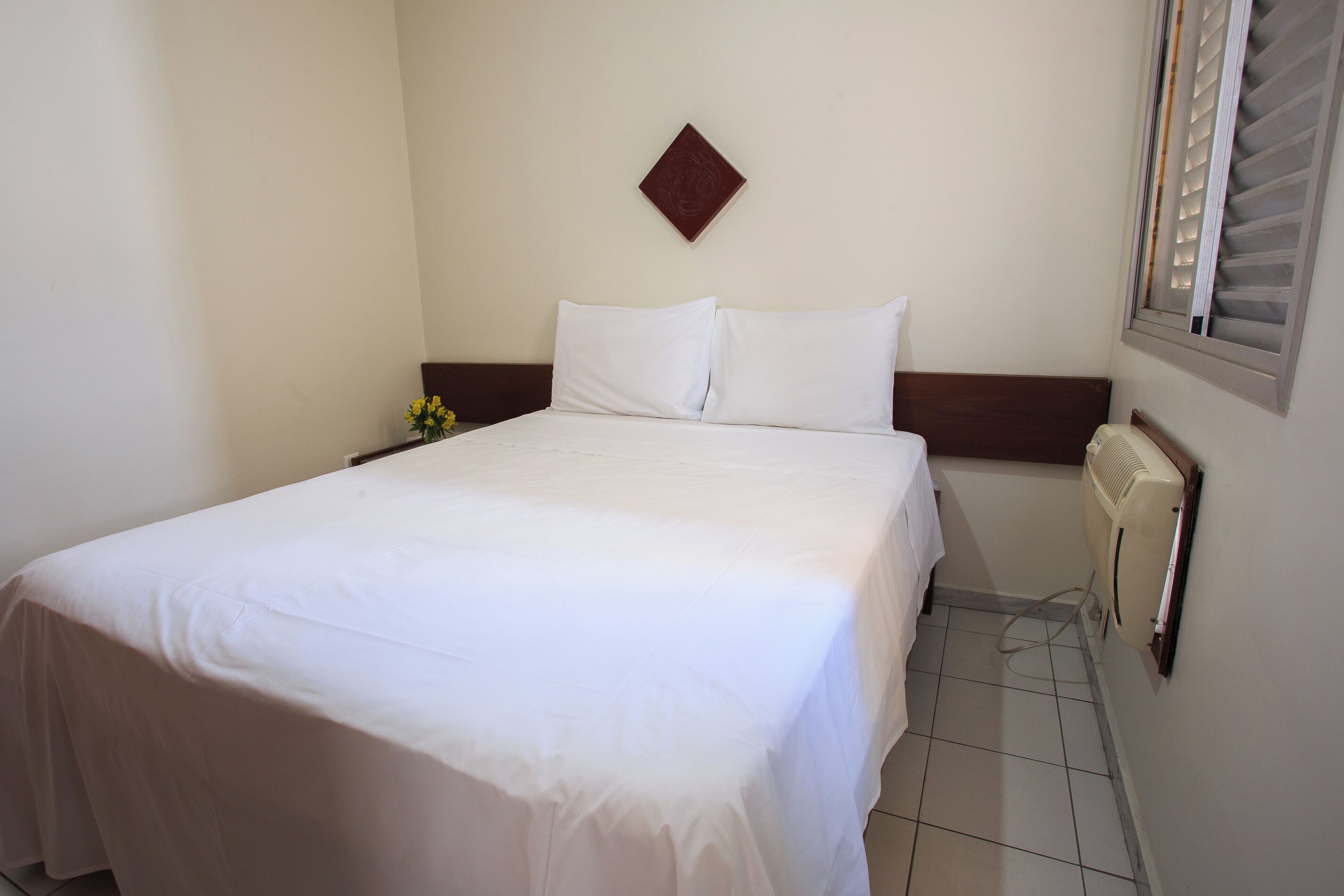 Desk, laptop workspace, iron/ironing board, free WiFi