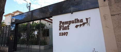 Mặt tiền nơi lưu trú