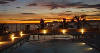 The Falls Hotel - Frente mar