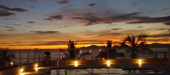 The Falls Hotel - Frente mar