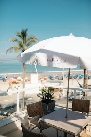 Outdoor pool, open 9:30 AM to 9:00 PM, sun loungers