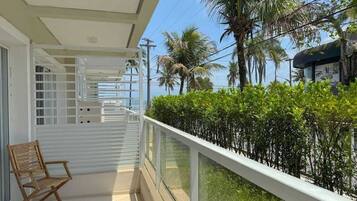 4 bedrooms, minibar, in-room safe, blackout curtains