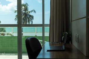 Minibar, wifi gratis, ropa de cama y acceso para silla de ruedas 