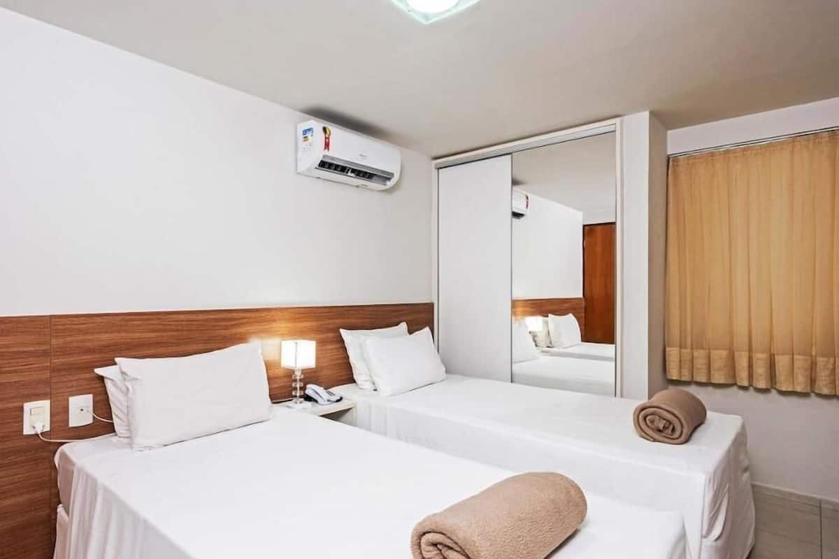 Een minibar, gratis wifi, beddengoed, rolstoeltoegang