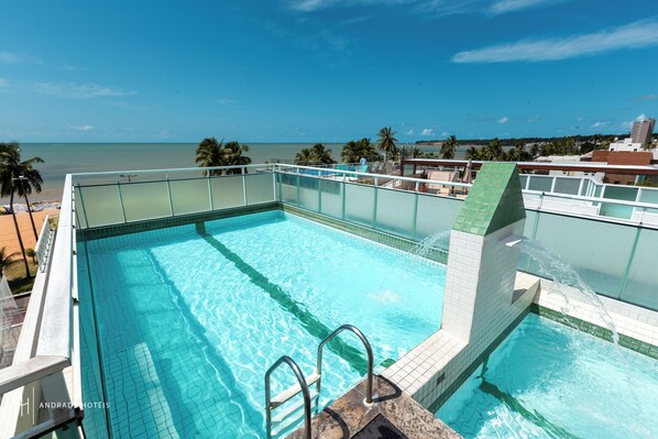 Alberca al aire libre 