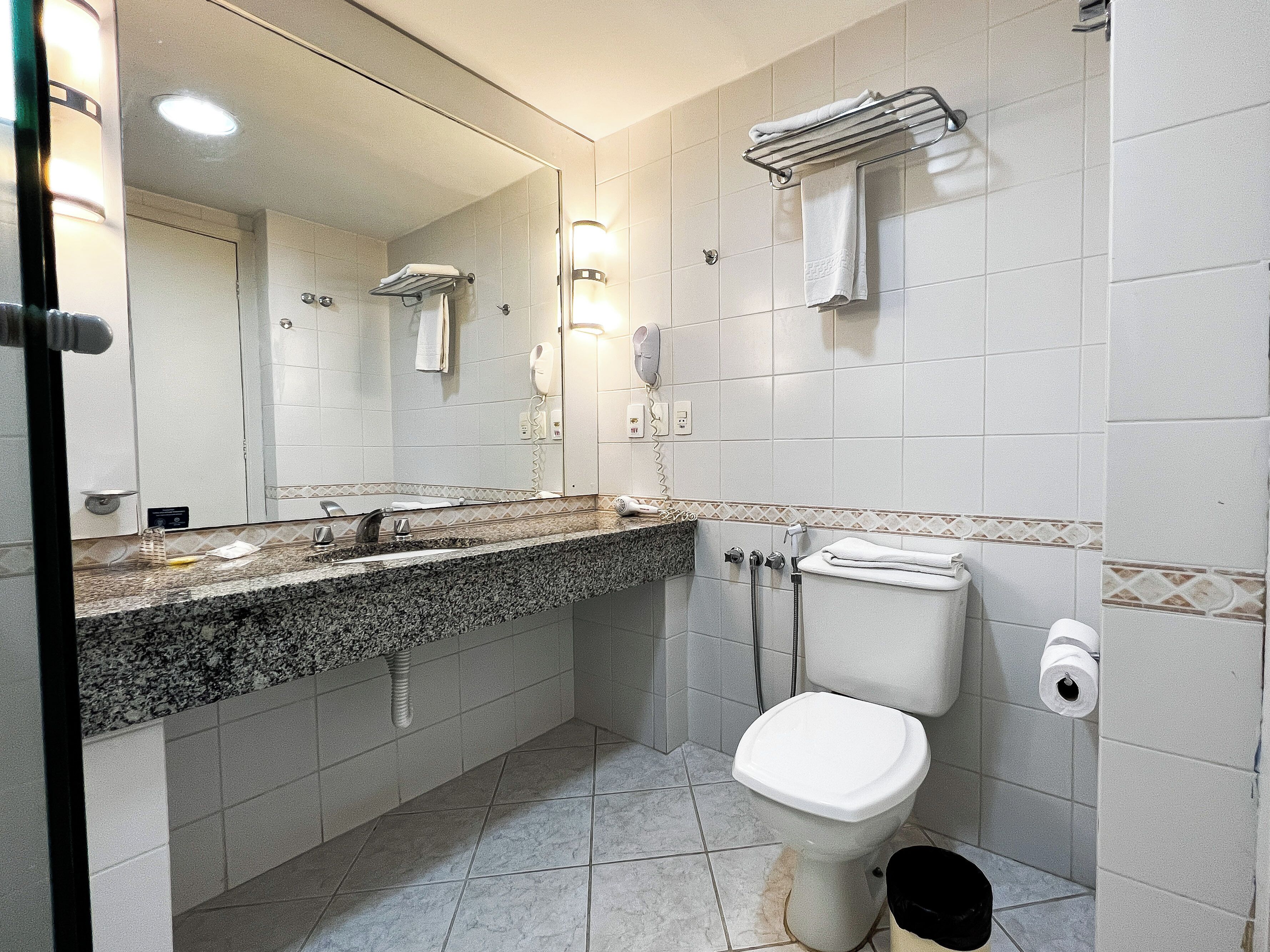 Foto - Master Curitiba Hotel - 1,6 km do Estádio Couto Pereira - Show