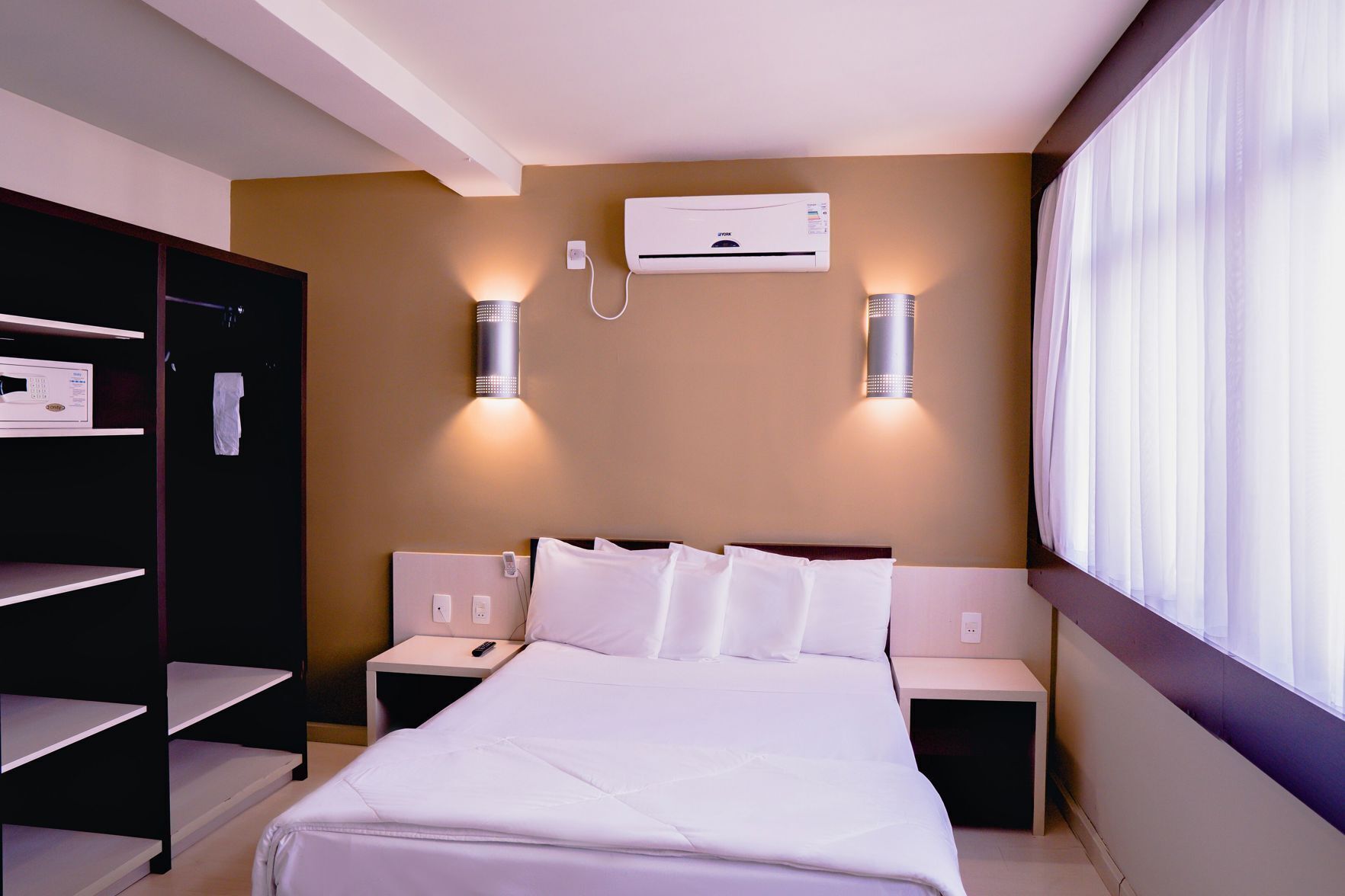 Schreibtisch, kostenloses WLAN, Bettwäsche