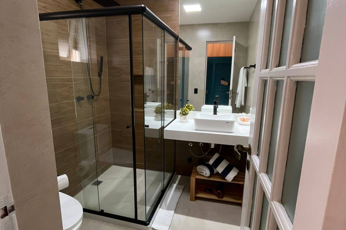 double or twin room, sea view | bathroom | shower, free toiletries, hair dryer, towels