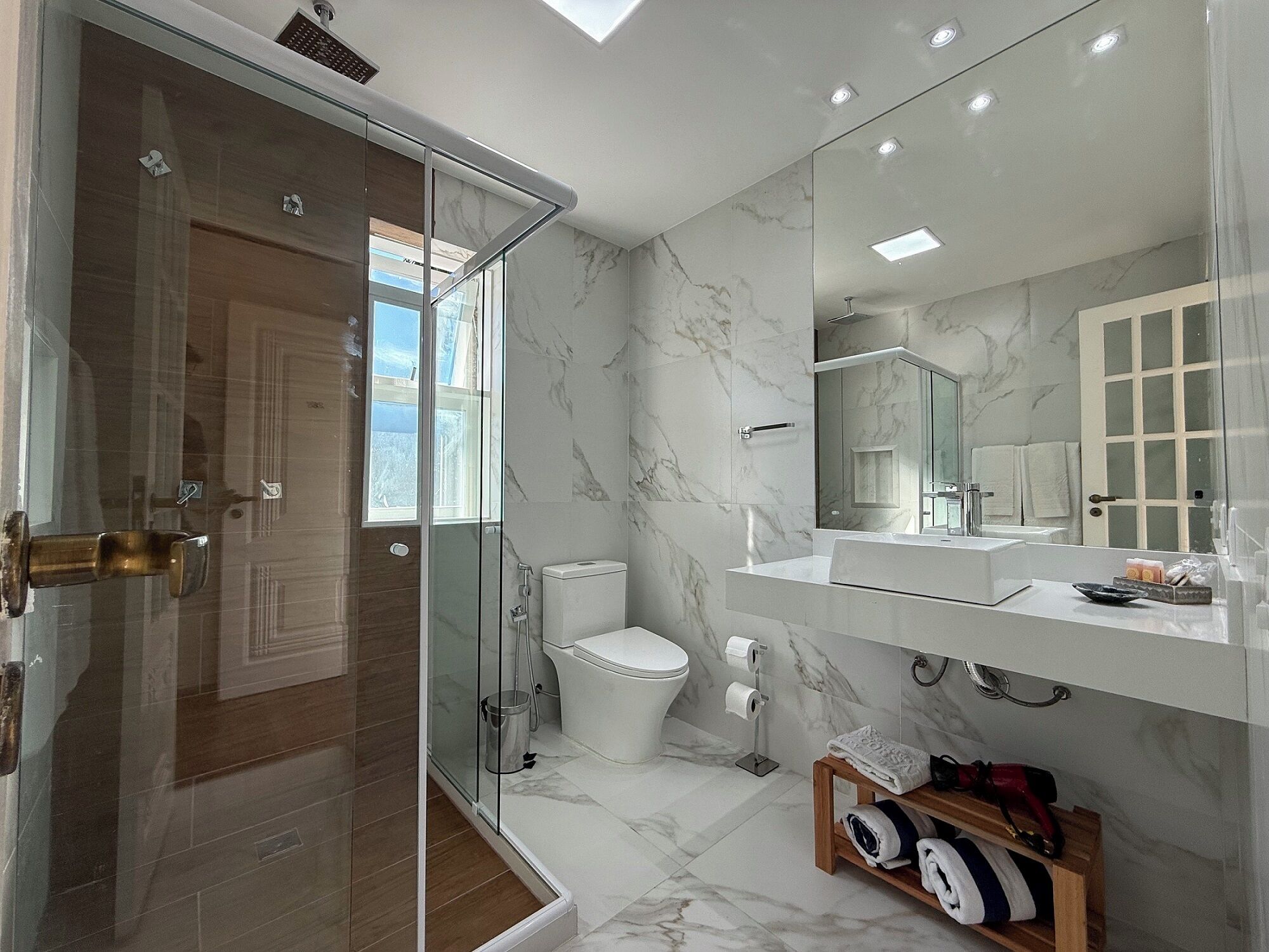 double room, balcony, partial sea view | bathroom | shower, free toiletries, hair dryer, towels