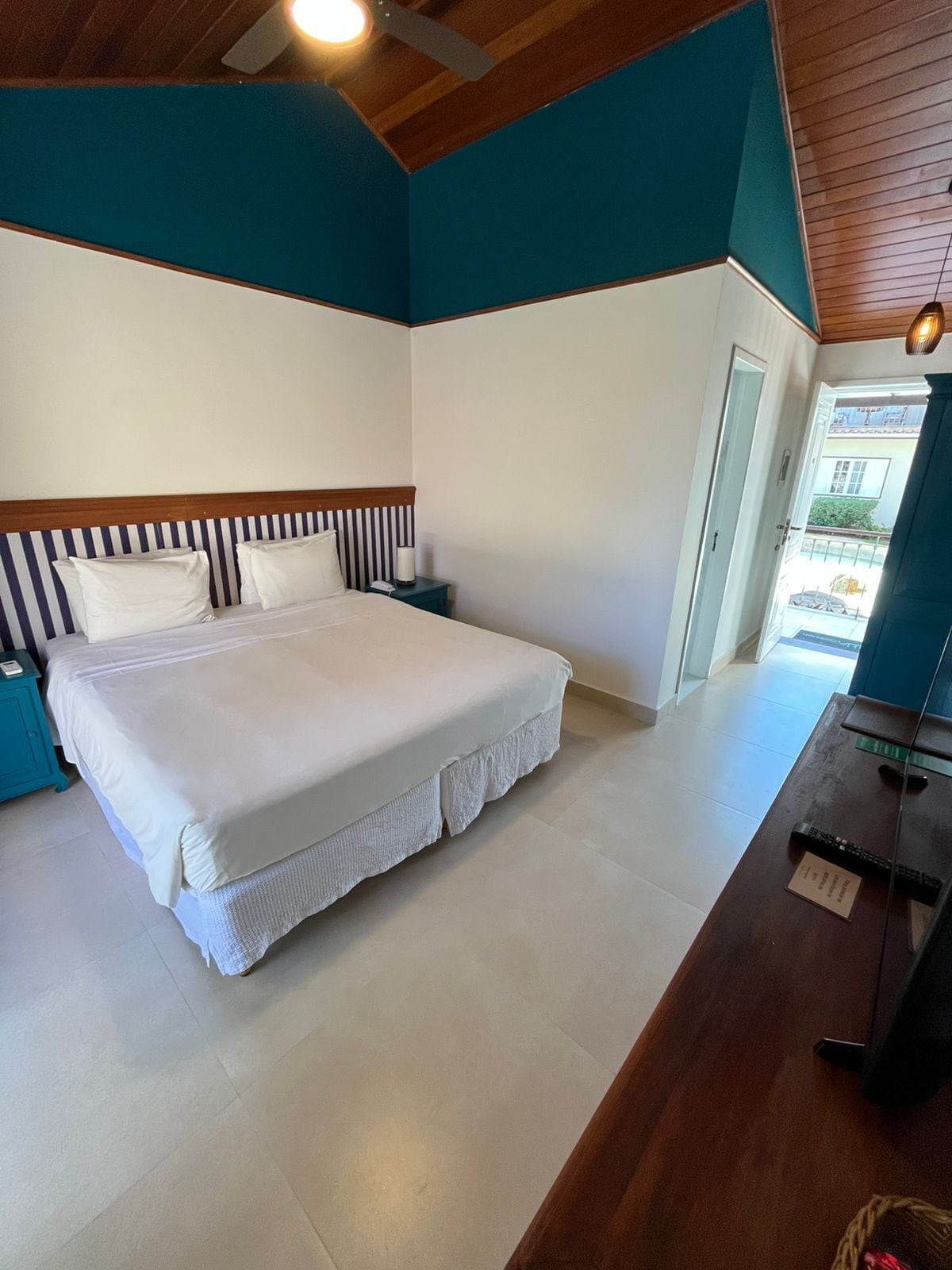 double room, balcony, partial sea view | minibar, in-room safe, free wifi, bed sheets