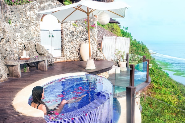 Ruang perawatan pasangan, sauna, hot tub, dan perawatan tubuh