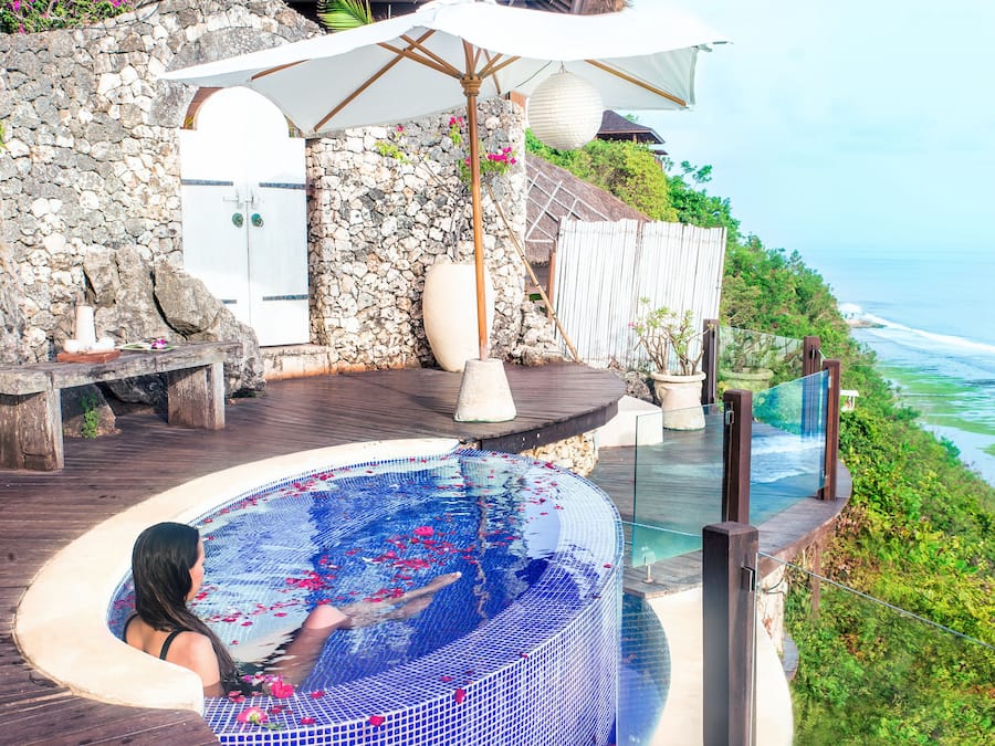 Behandelingskamers voor koppels, een sauna, een bubbelbad