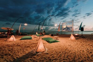 Plage privée, sable blanc, navette gratuite vers la plage