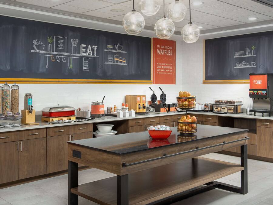 Free daily buffet breakfast
