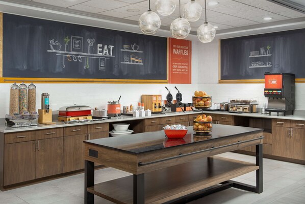 Free daily buffet breakfast - Hampton Inn Duncan (Duncan)