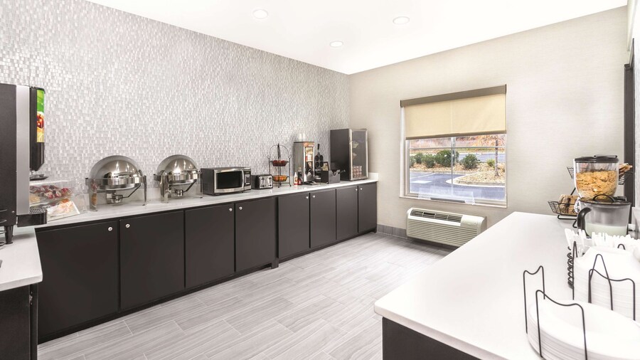 La Quinta Inn & Suites by Wyndham Rome