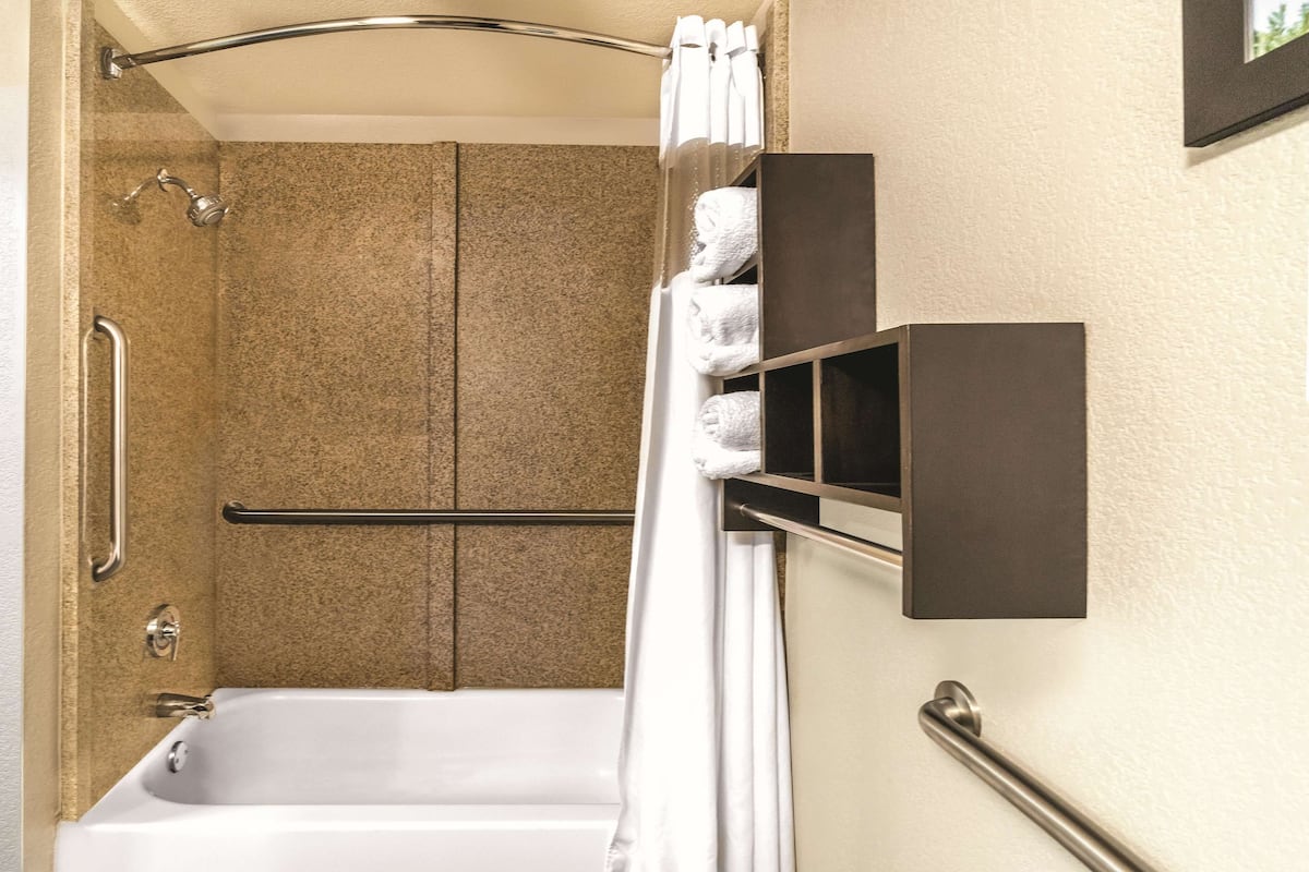 Room, 1 King Bed, Accessible, Non Smoking (Mobility) | Premium bedding, pillowtop beds, desk, blackout drapes