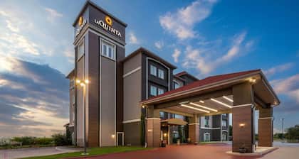 La Quinta Inn & Suites by Wyndham Brownwood