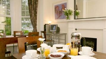 Breakfast area