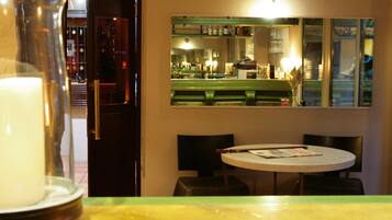 Bar (en el alojamiento)