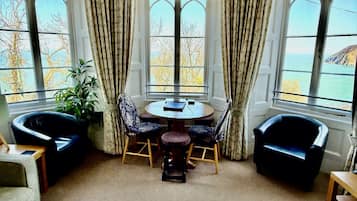 Suite superior, baño privado, vistas al mar (King- Double and bunks)