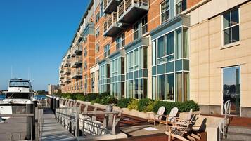 المنشأة من الخارج