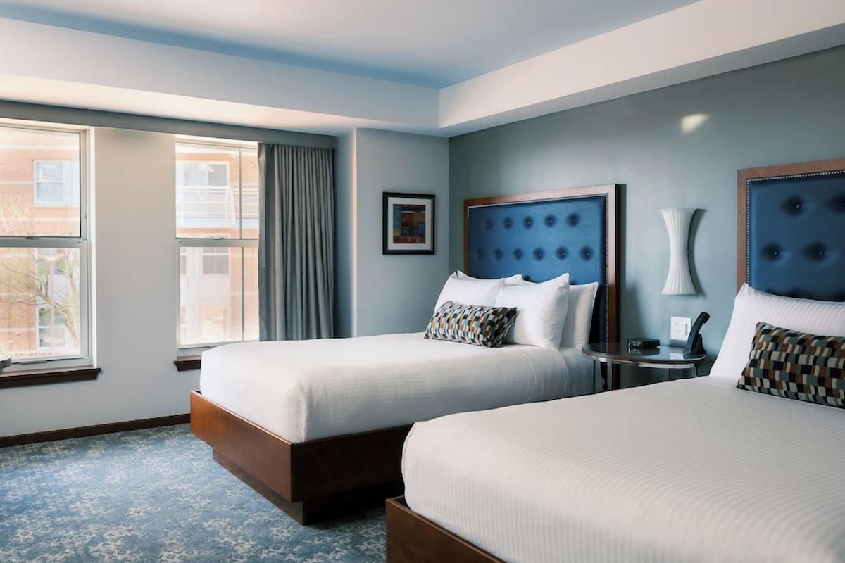 Frette Italian sheets, premium bedding, down comforters, pillowtop beds