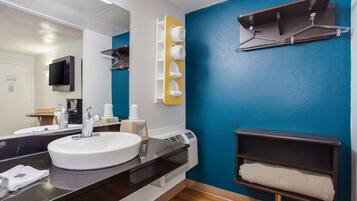 Free WiFi, bed sheets